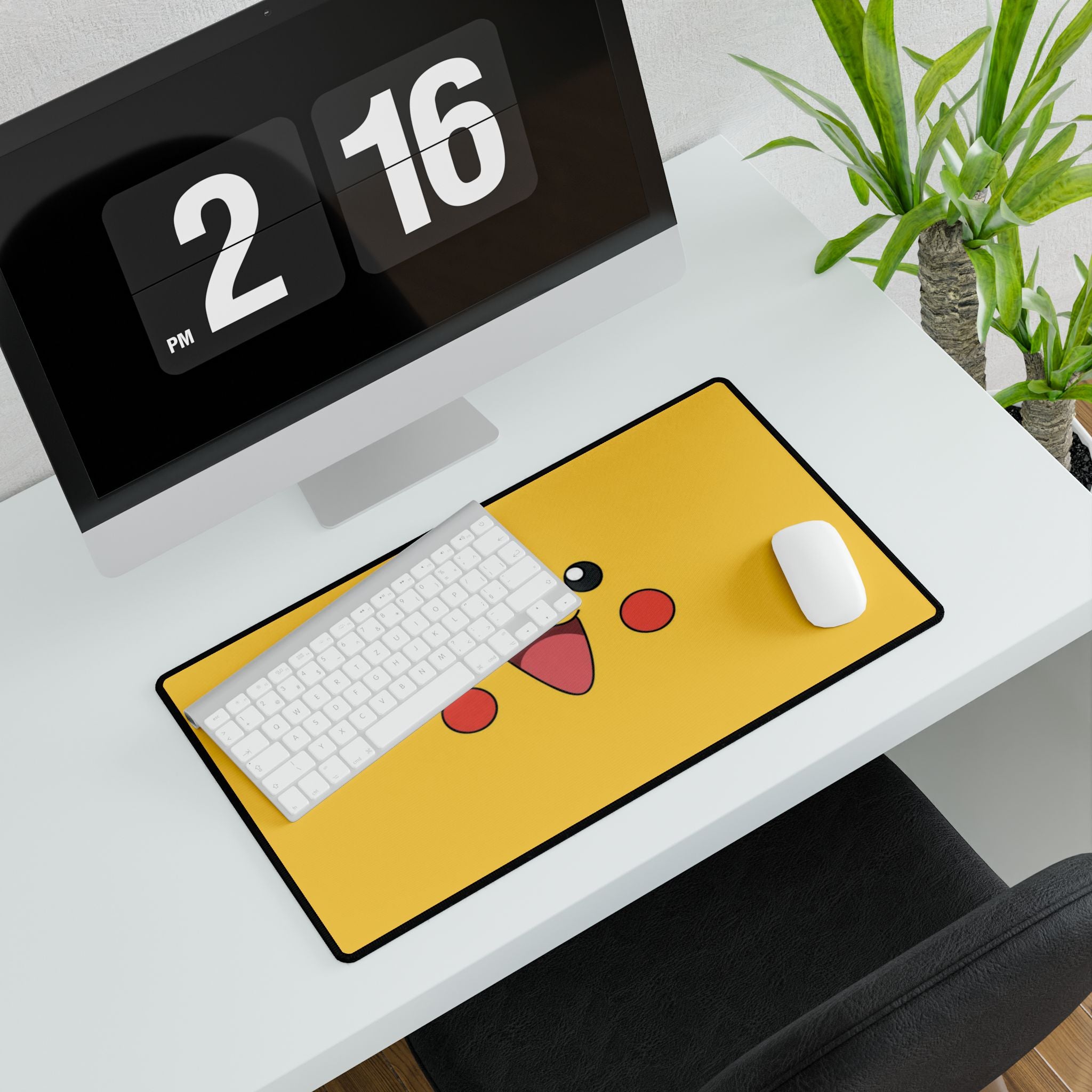 Pika full face Desk Mat
