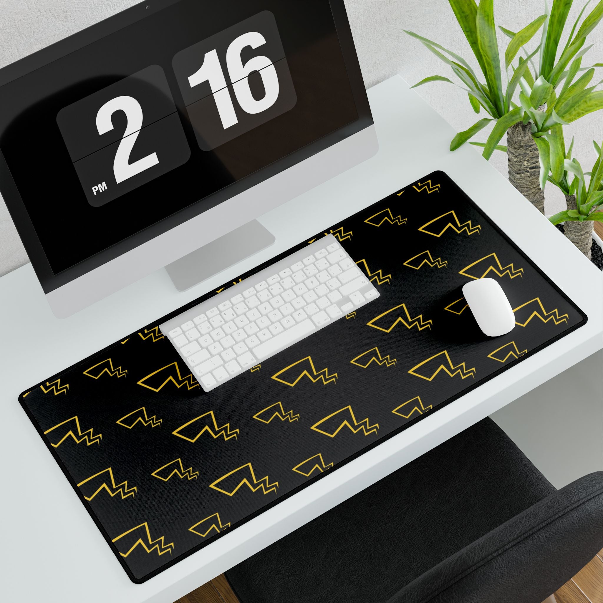 Lightning tail Desk Mat